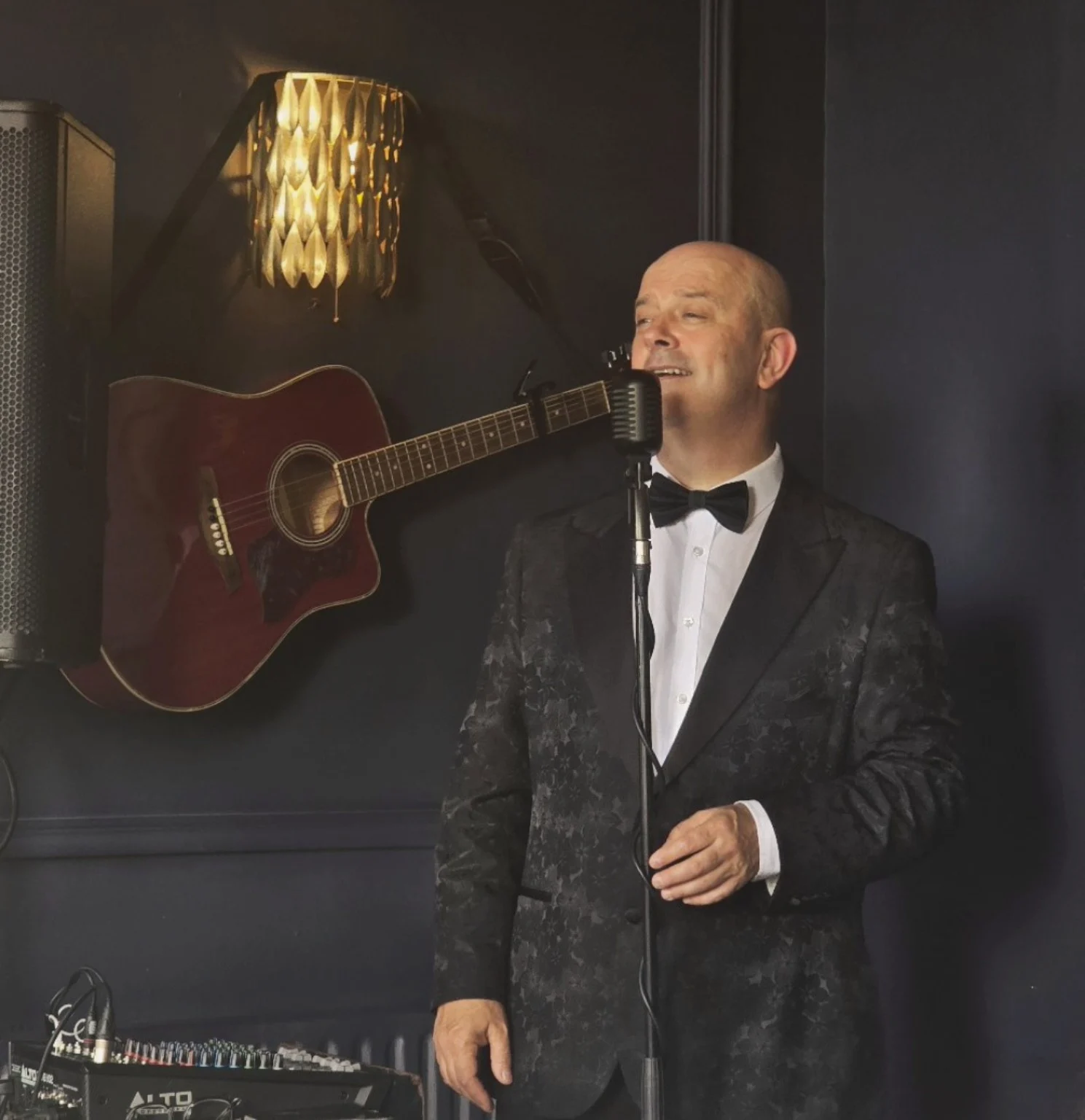 Live music at Courtmacsherry Hotel, West Cork